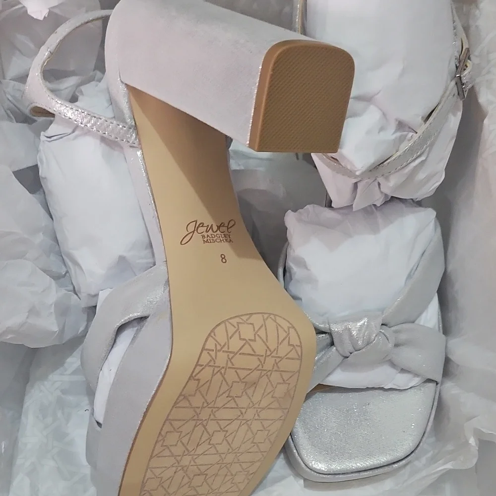 Jewel Badgley Mischka Women's Valencia Square Toe Evening Platform Sandals -Silv